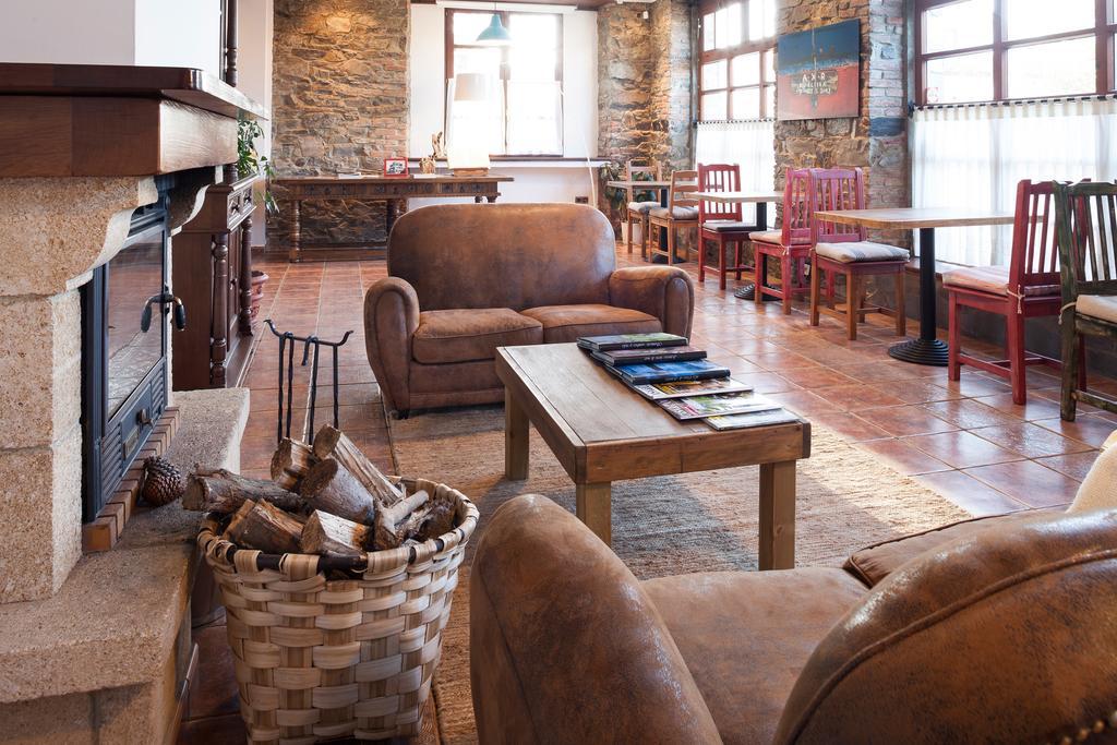 Hotel Restaurante Cabo Vidio Oviñana エクステリア 写真